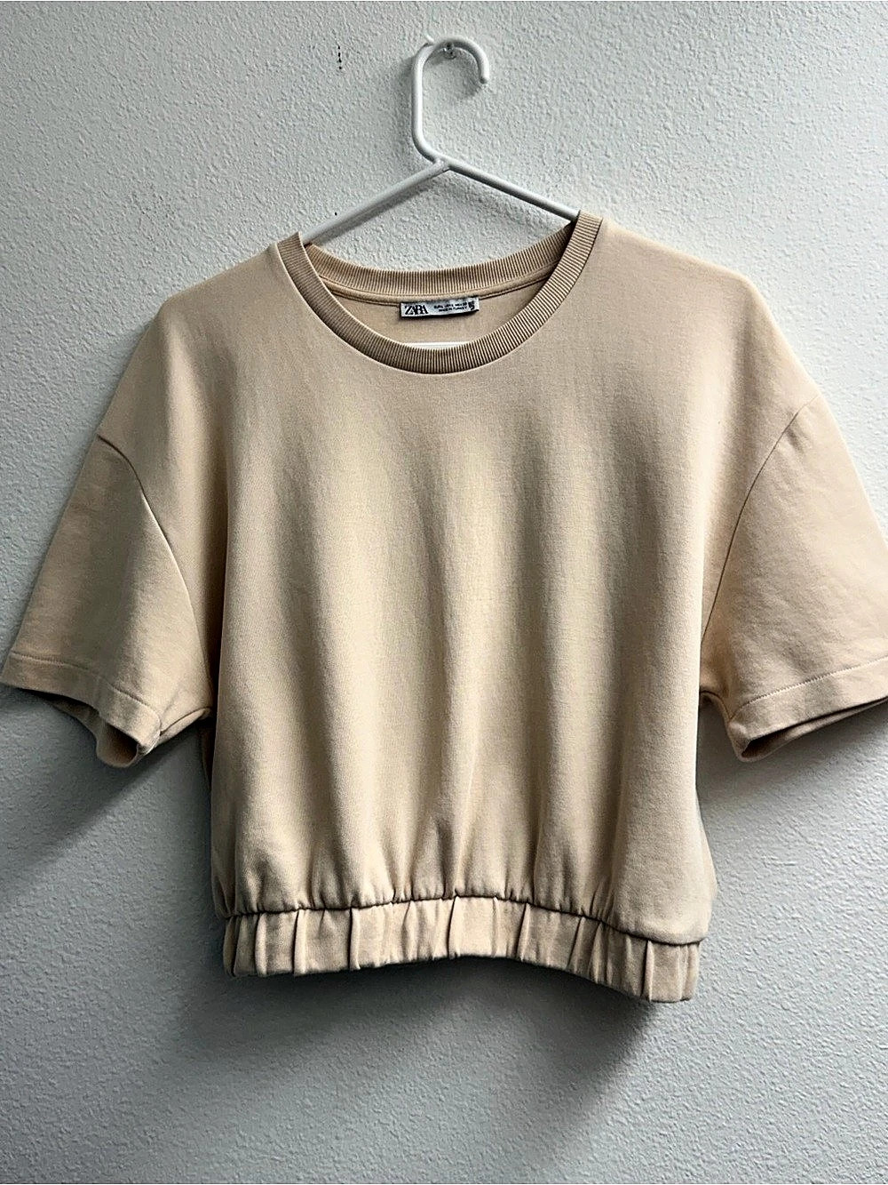 Zara Cropped Short Sleeve Top in Beige Size Medium